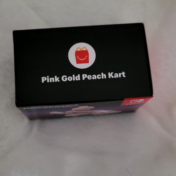 McDonald's 2024 Mariokart Deluxe 8 Nintendo Switch Kid's Toy - Picture 8 of 15